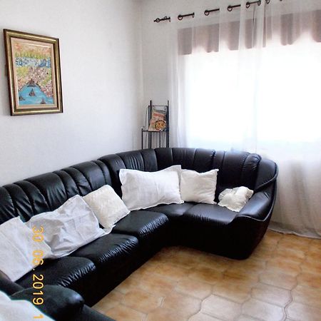 Modern Apartment In Amora 45 M² Garden View Bagian luar foto